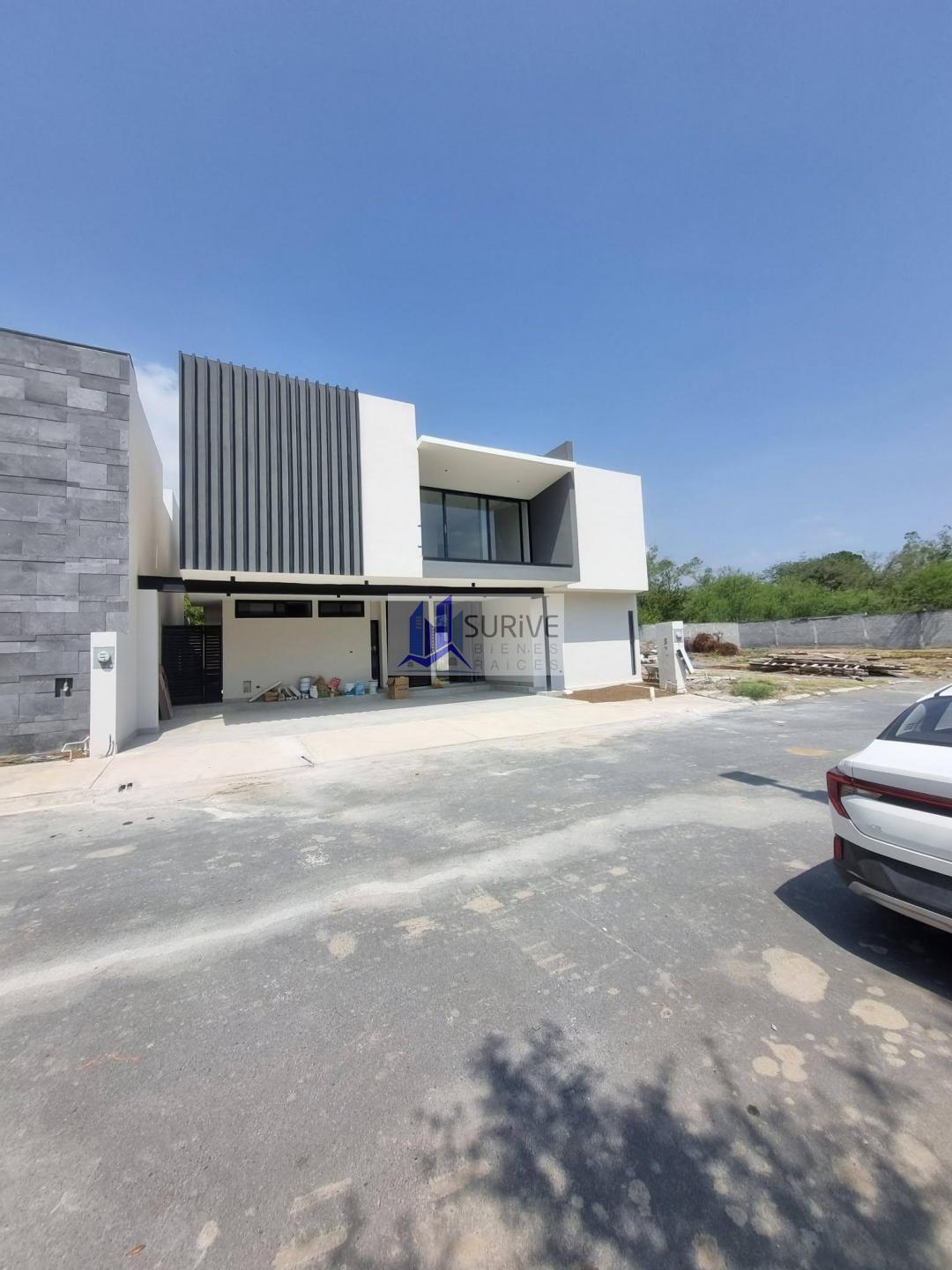 CASA EN VENTA CARRETERA NACIONAL