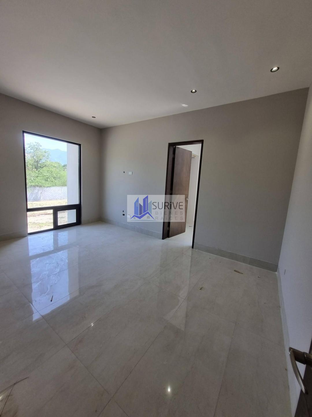 CASA EN VENTA CARRETERA NACIONAL