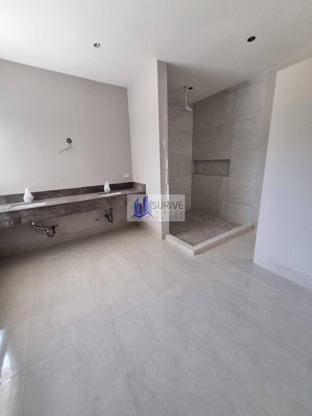 CASA EN VENTA CARRETERA NACIONAL