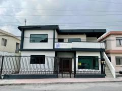 Renta de amplio departamento