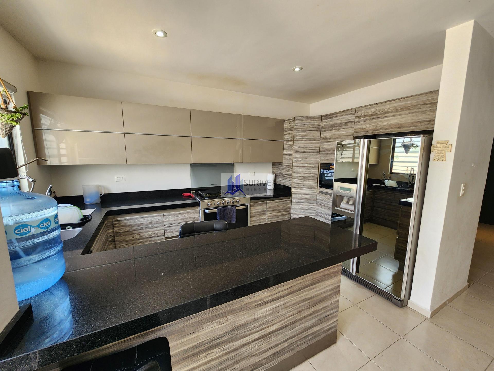 CASA EN VENTA | LAS NUBES, SANTA CATARINA, N.L