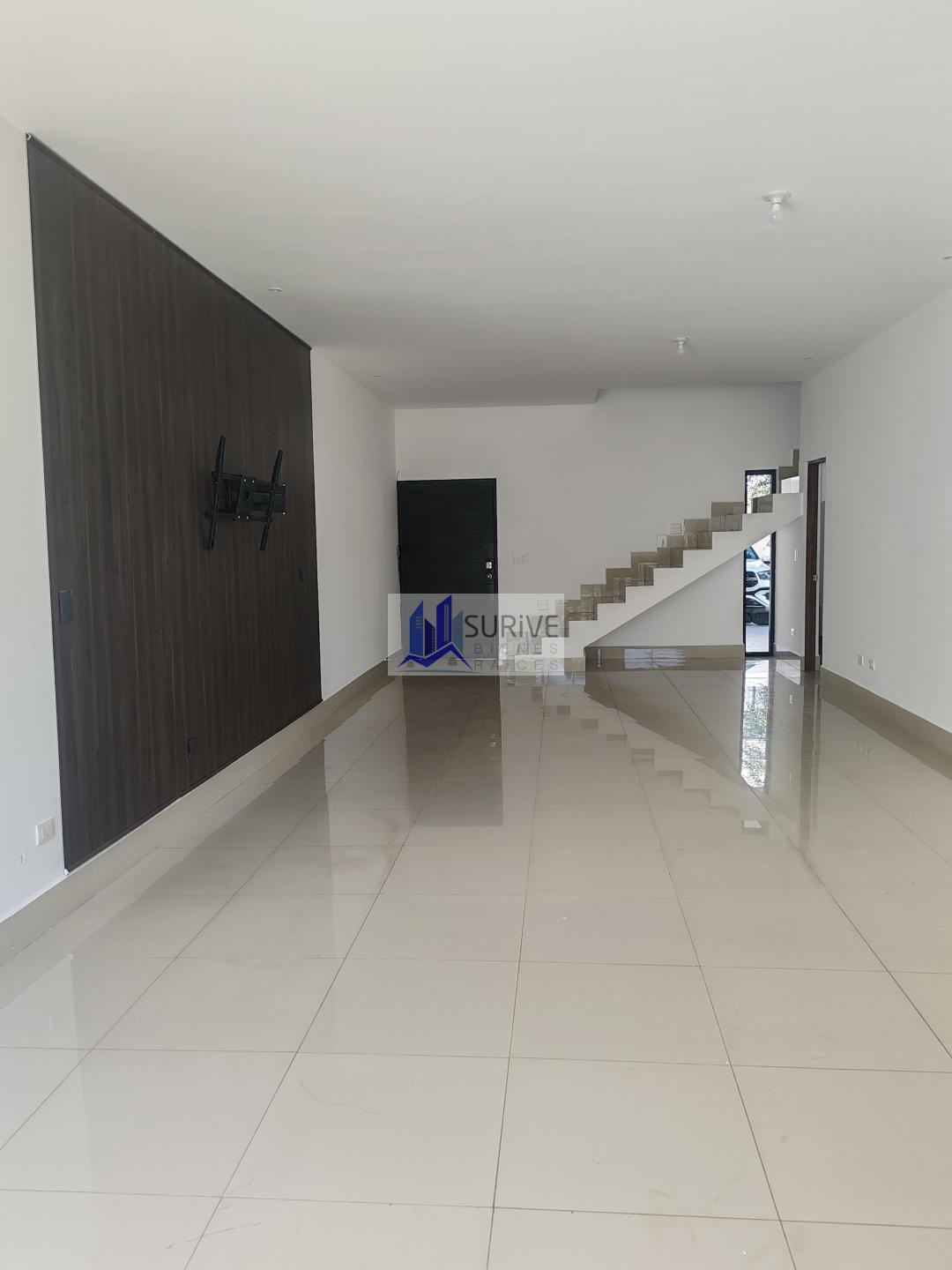 Casa en renta en residencial Dalia