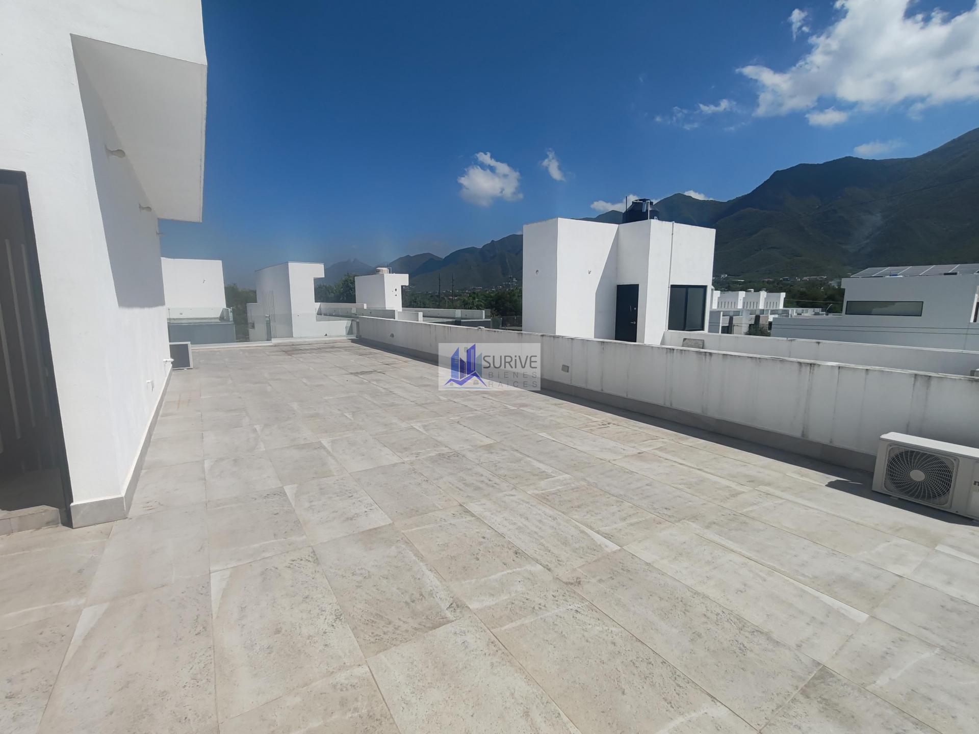 Casa en renta en residencial Dalia
