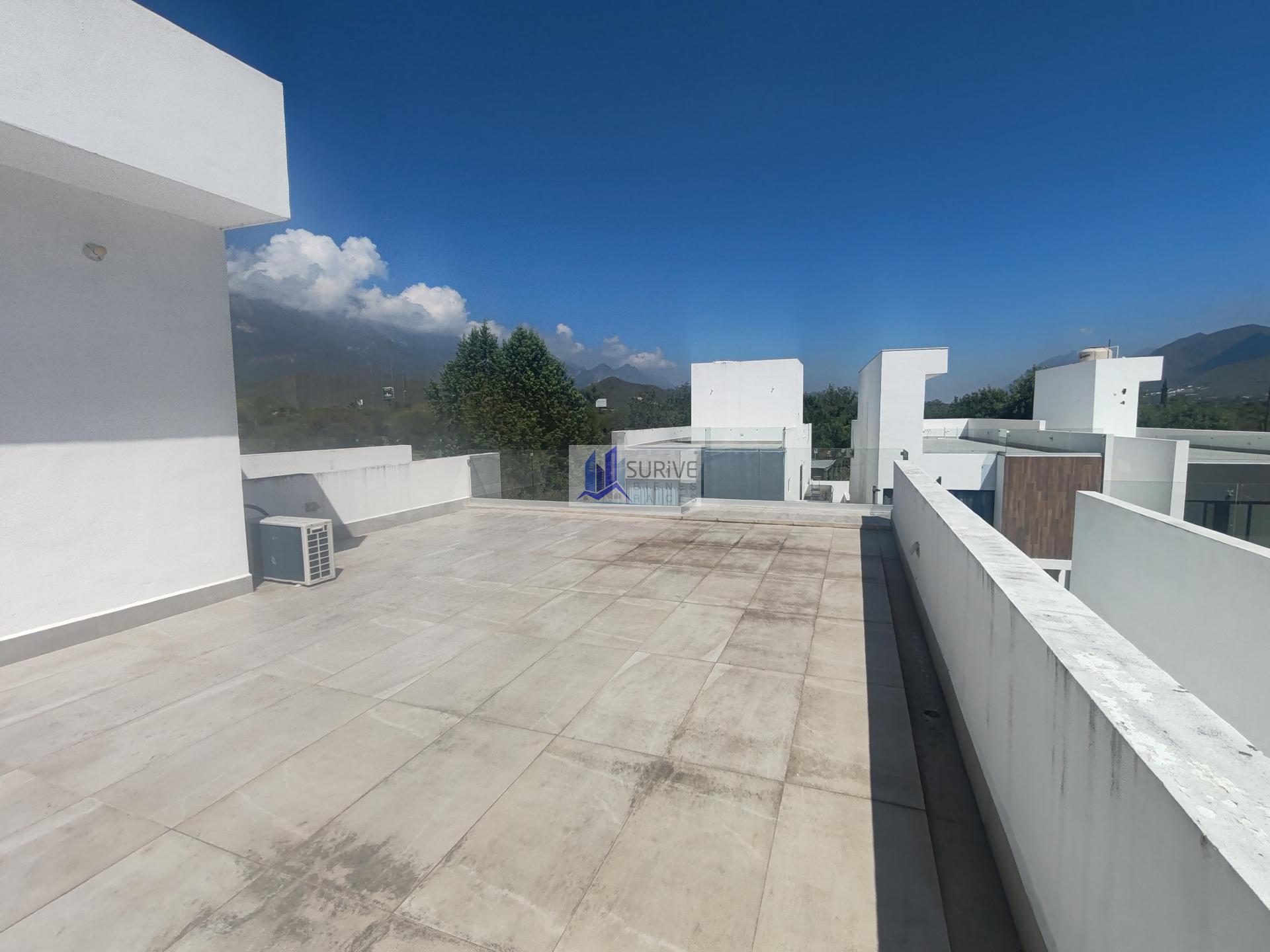 Casa en renta en residencial Dalia