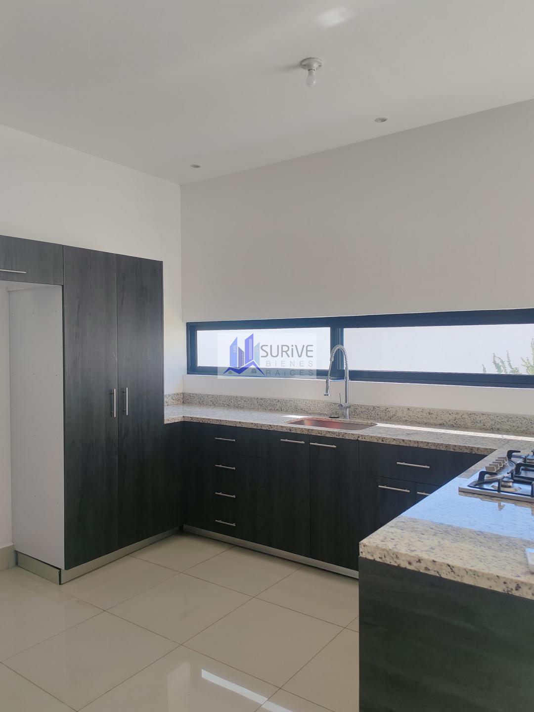 Casa en renta en residencial Dalia