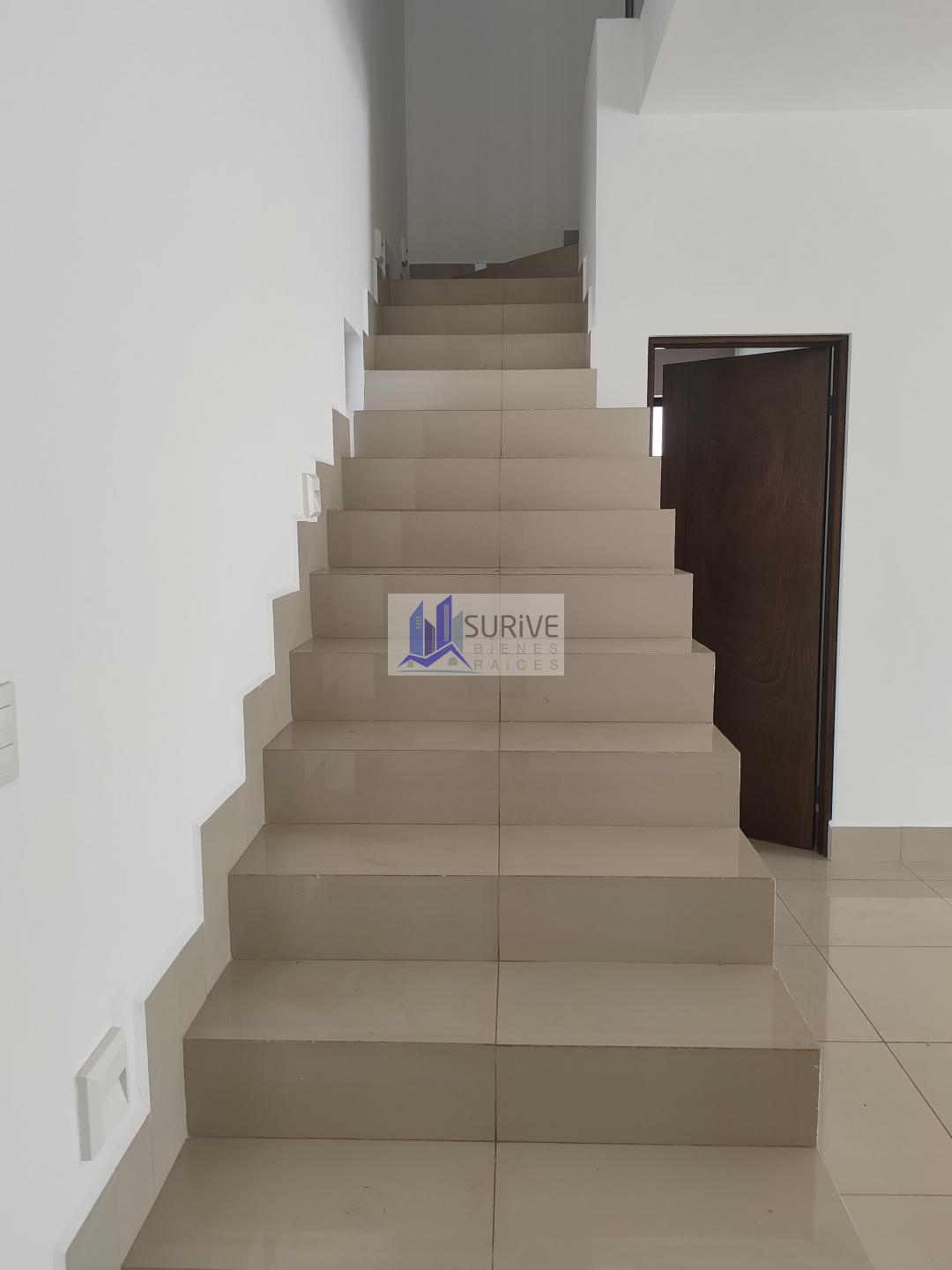 Casa en renta en residencial Dalia