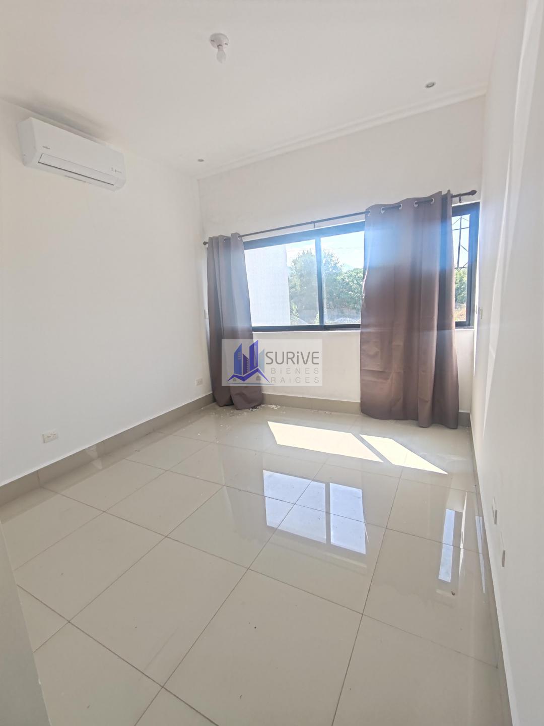 Casa en renta en residencial Dalia