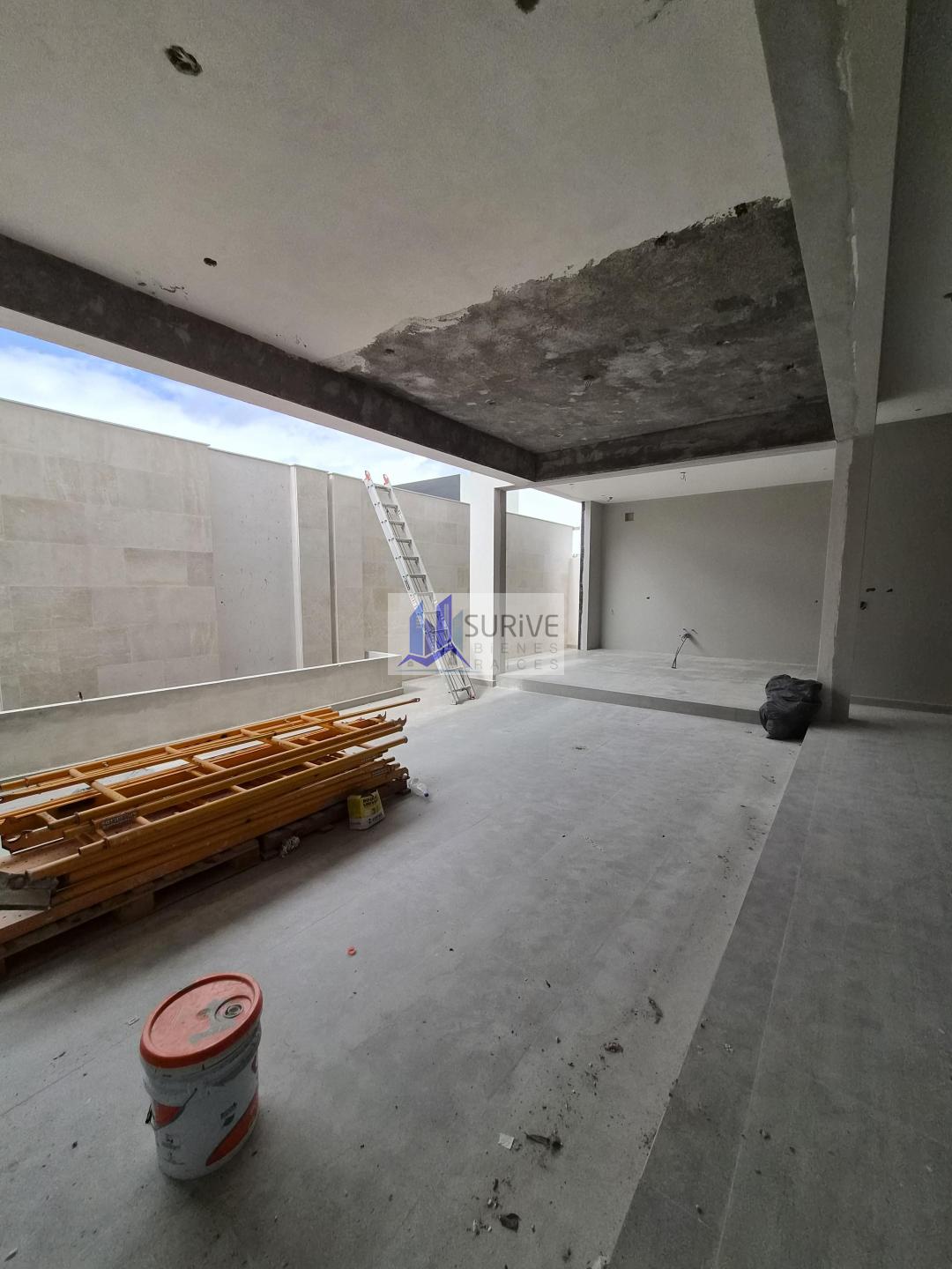 CASA EN VENTA EN CAROLCO