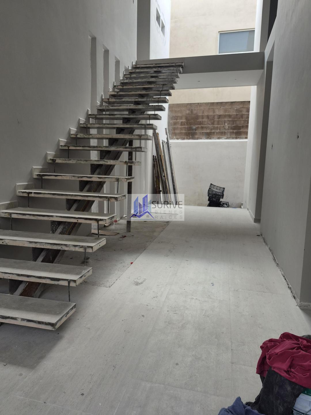 CASA EN VENTA EN CAROLCO