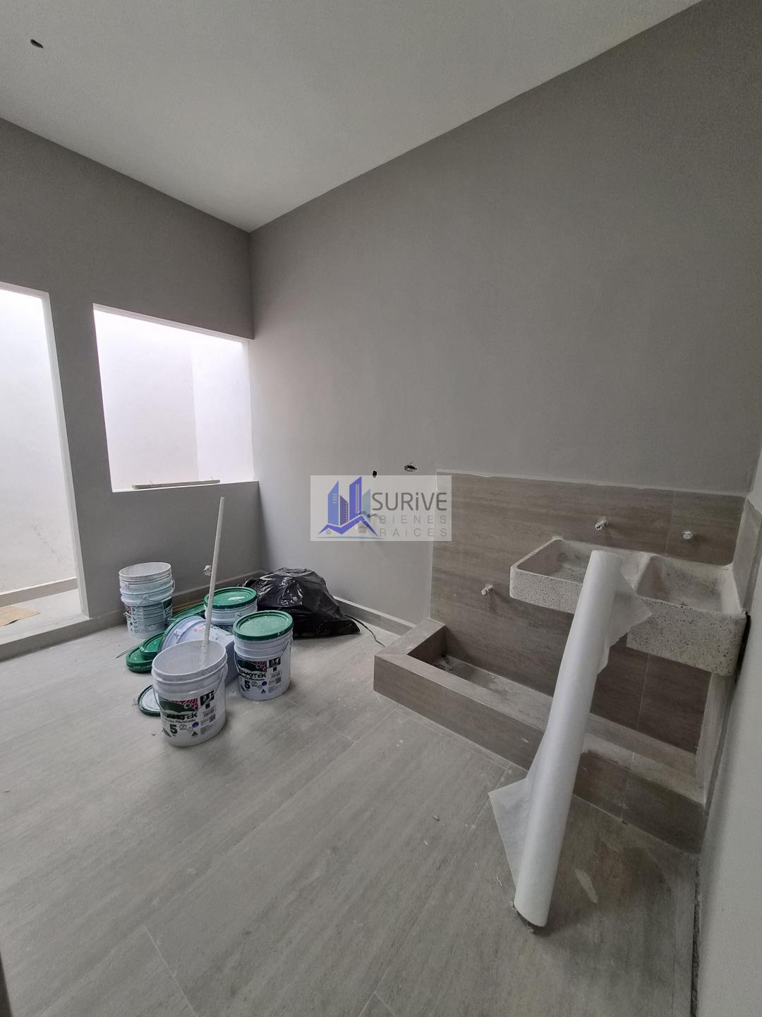 CASA EN VENTA EN CAROLCO