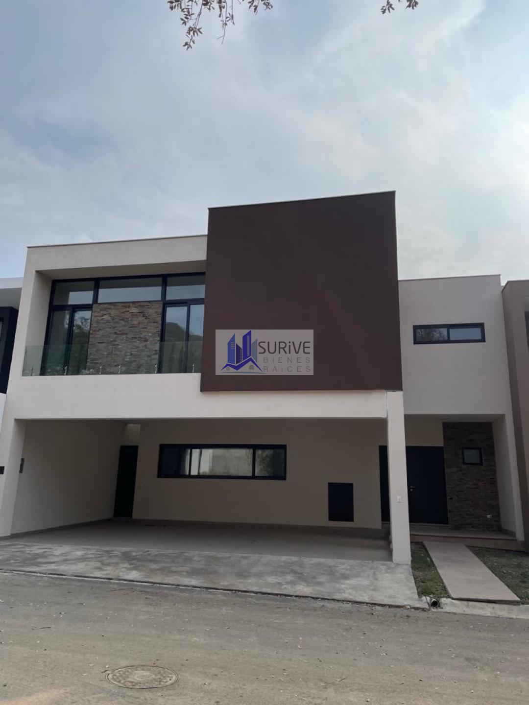 CASA VENTA CARRETERA NACIONAL LA JOYA PRIVADA RESIDENCIAL