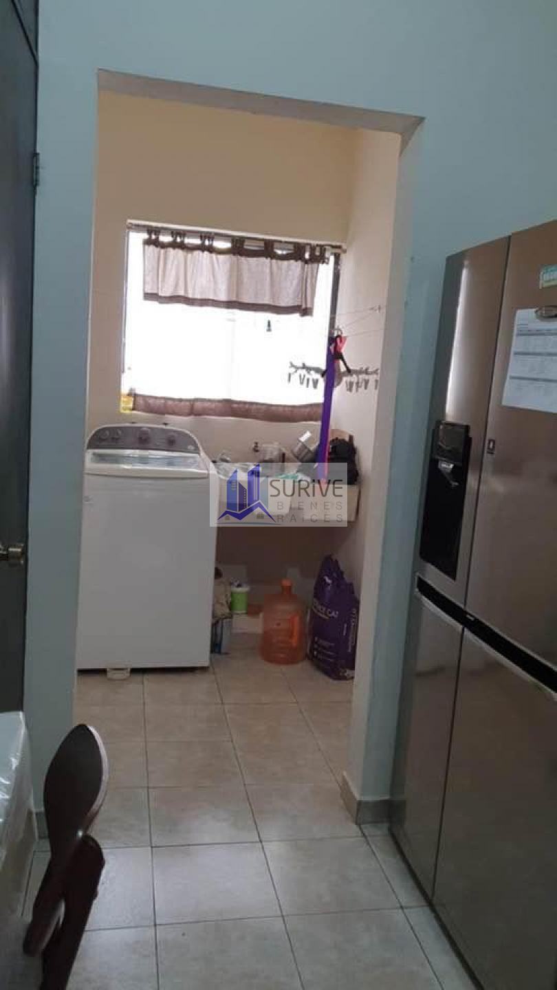 CASA EN RENTA EN PEDREGAL LA SILLA