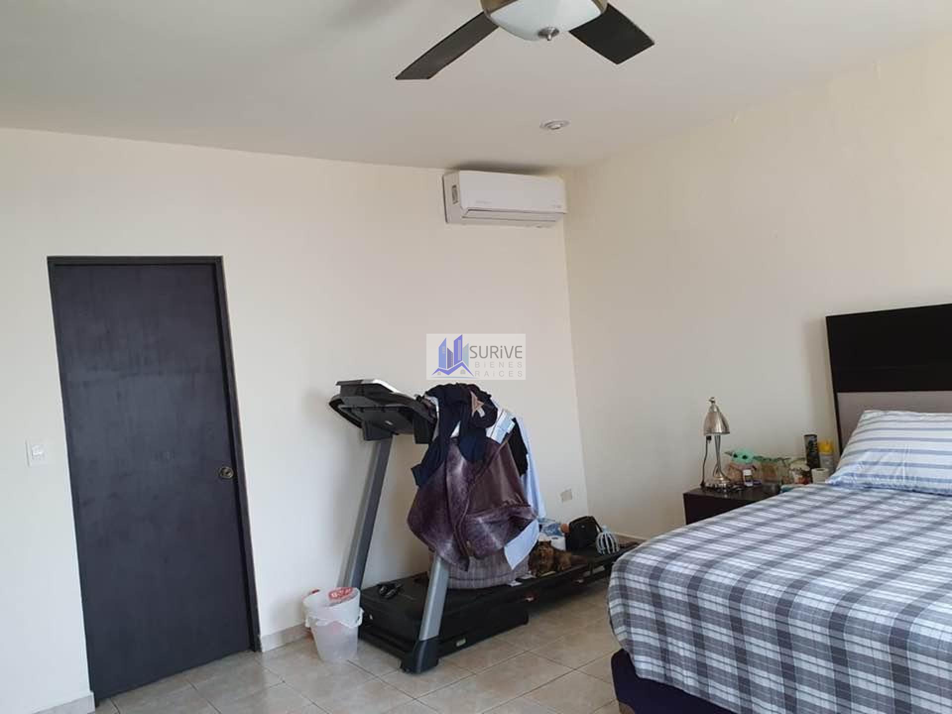 CASA EN RENTA EN PEDREGAL LA SILLA