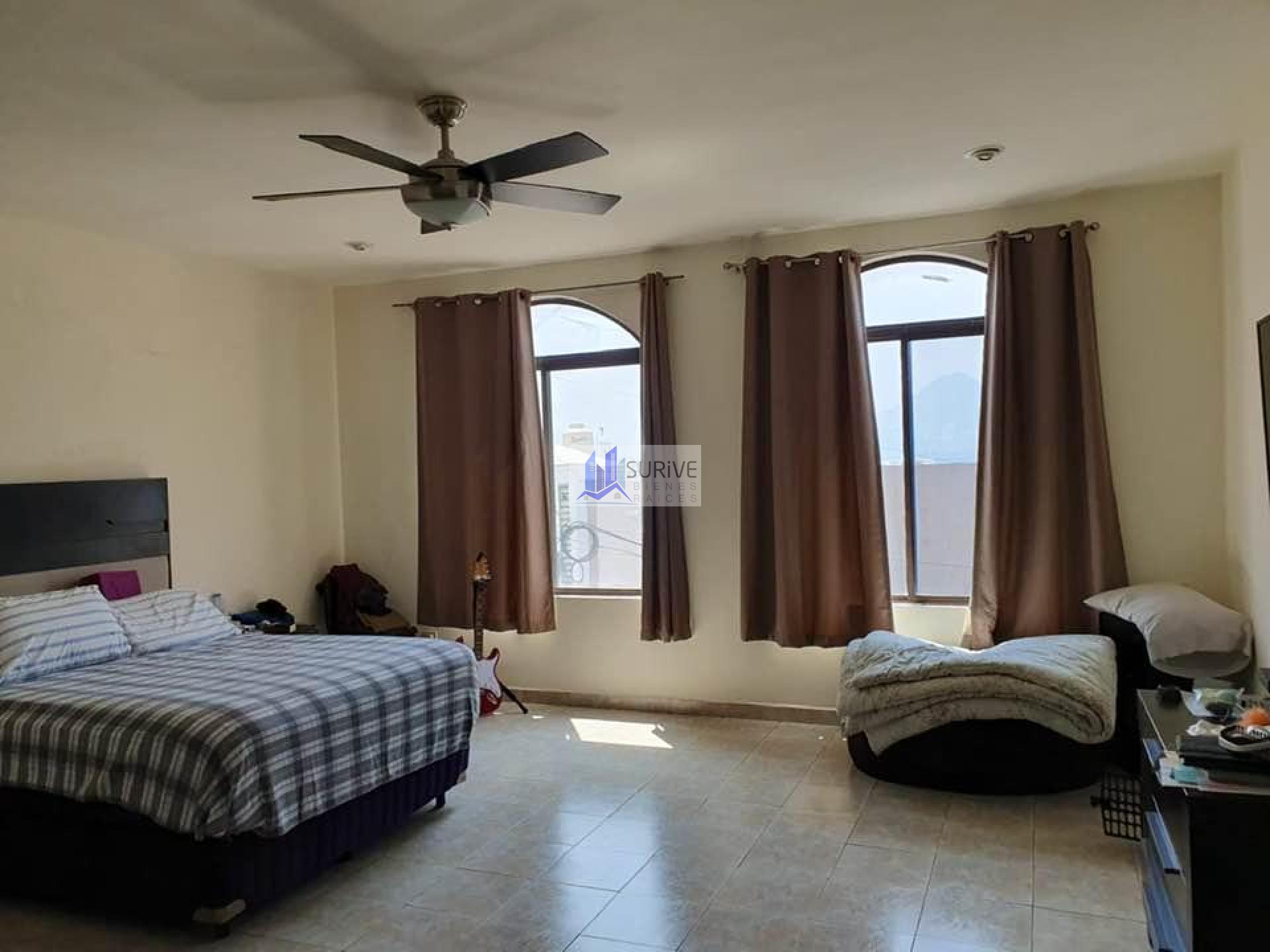 CASA EN RENTA EN PEDREGAL LA SILLA