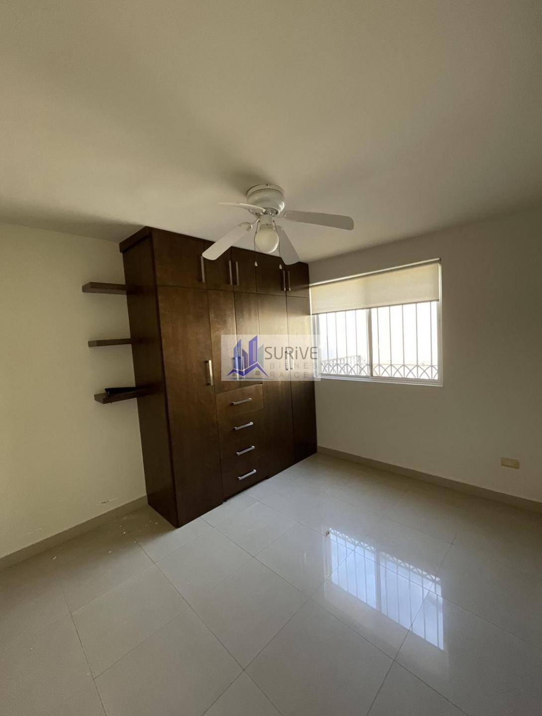 Casa en Renta Cerradas de Valle Alto