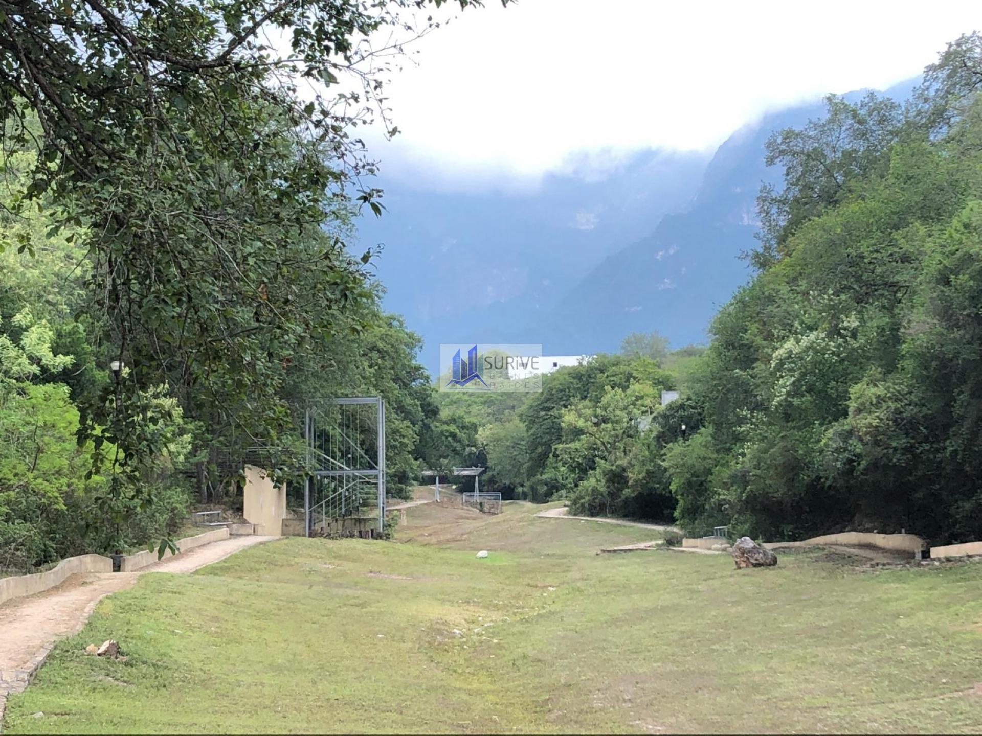 Terreno en exclusivo Fracc. Privado