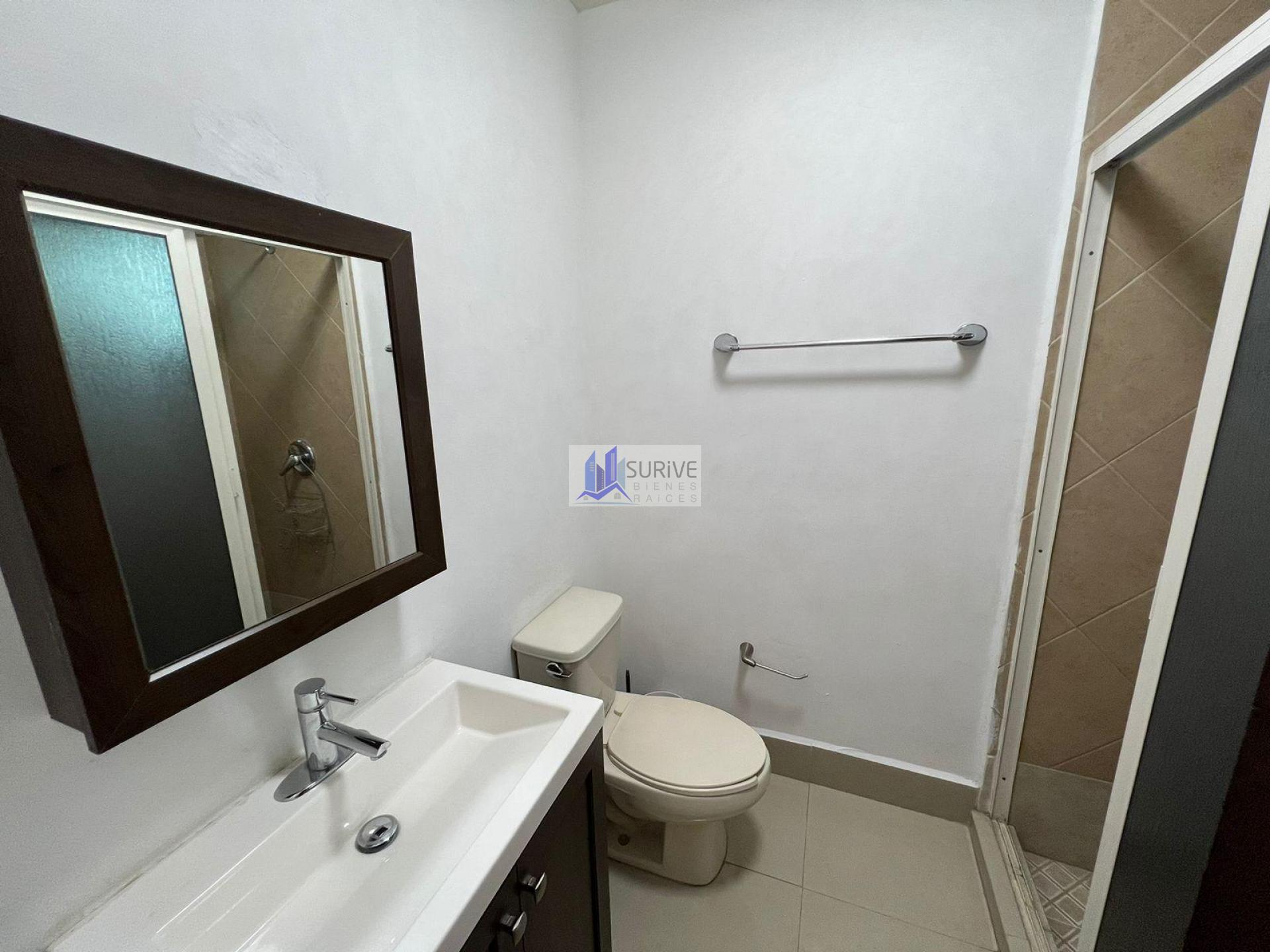 CASA EN VENTA COL. LA RIOJA