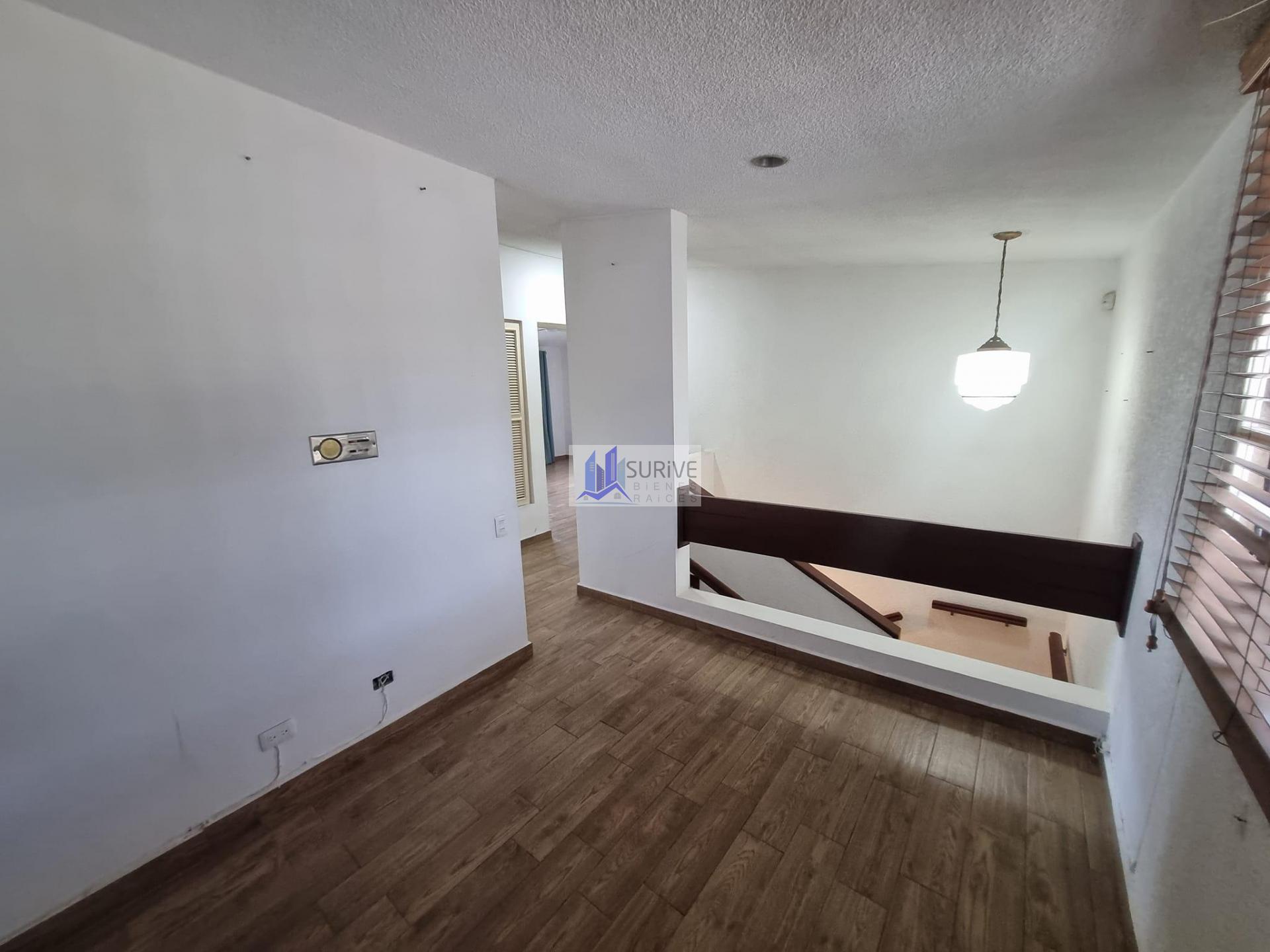 CASA EN VENTA ZONA SUR , CONTRY