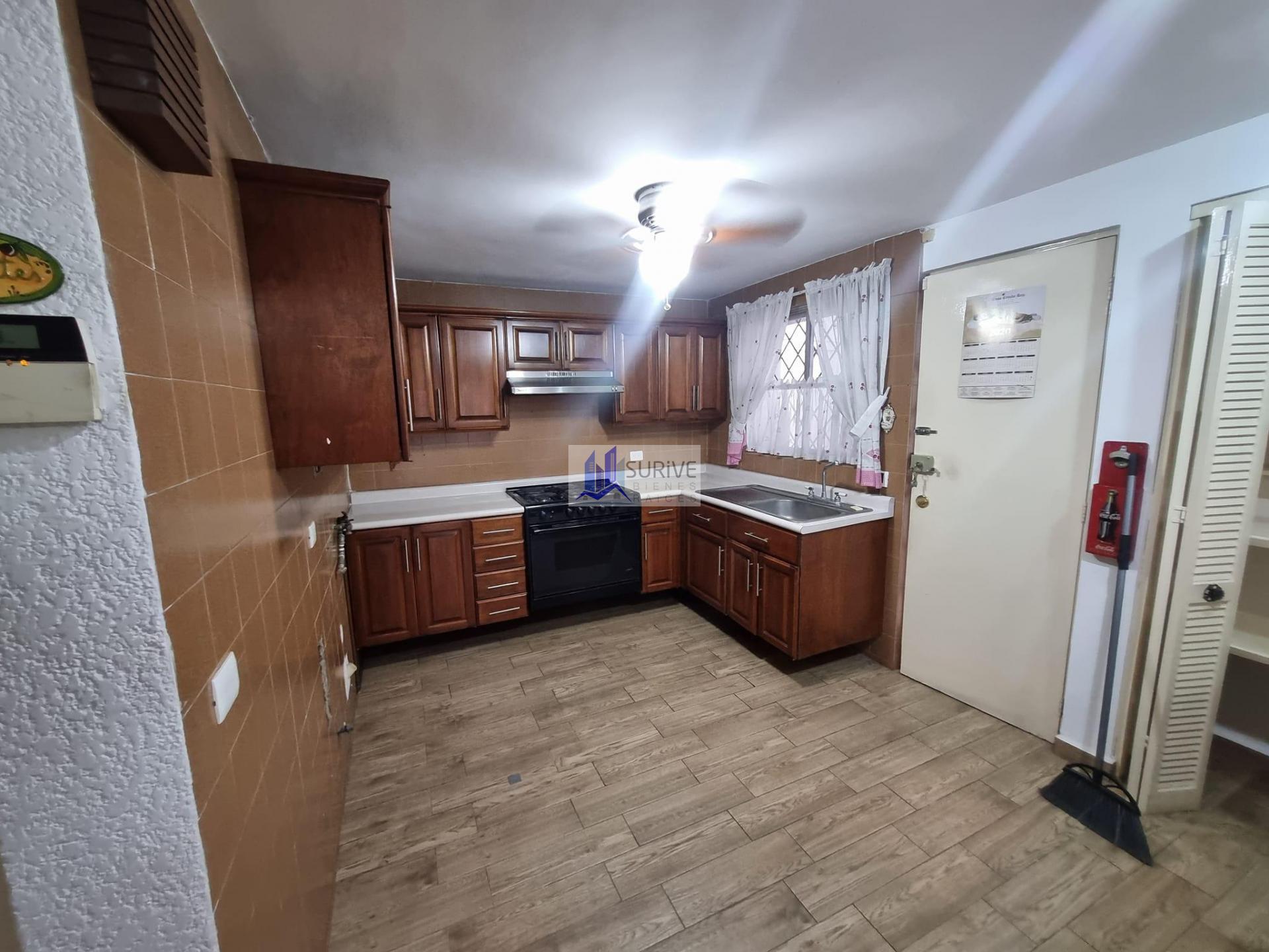 CASA EN VENTA ZONA SUR , CONTRY